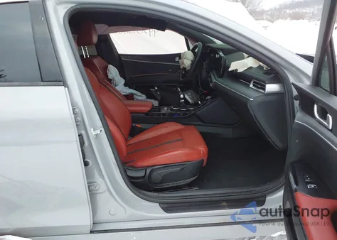 2022 Kia K5 Gt-Line z USA, uszkodzony, nr VIN 5XXG64J24NG114741